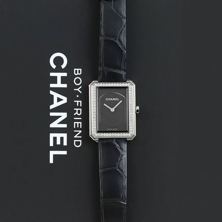 Pre-owned Chanel Boy-Friend Quartz Small h4883