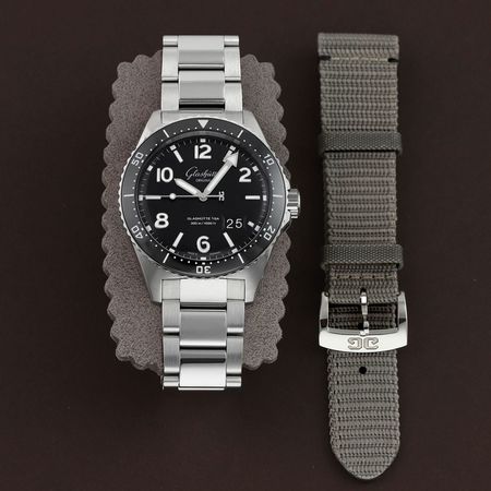 Pre-owned Glashutte Original SeaQ Panorama Date 43.2mm 1-36-13-01-80-70