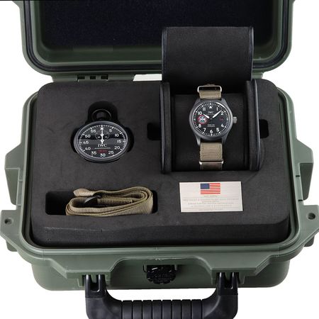 Pre-owned IWC Pilots Mark XVIII SFTI Top Gun Watch & Stopwatch IW324711