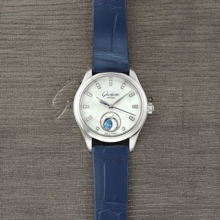 Pre-owned Glashutte Original Serenade Luna 32.5mm 1-35-14-02-02-04