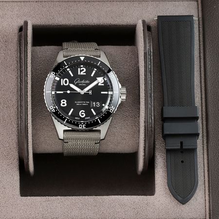 Pre-owned Glashutte Original SeaQ Panorama Date 43.2mm 1-36-13-01-80-34