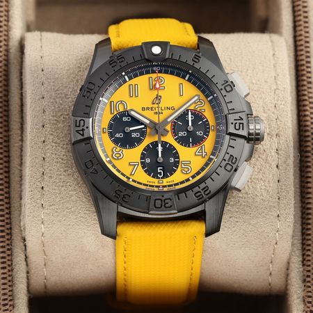 Pre-owned Breitling Avenger B01 Chronograph Night Mission 44mm SB0147101I1X1